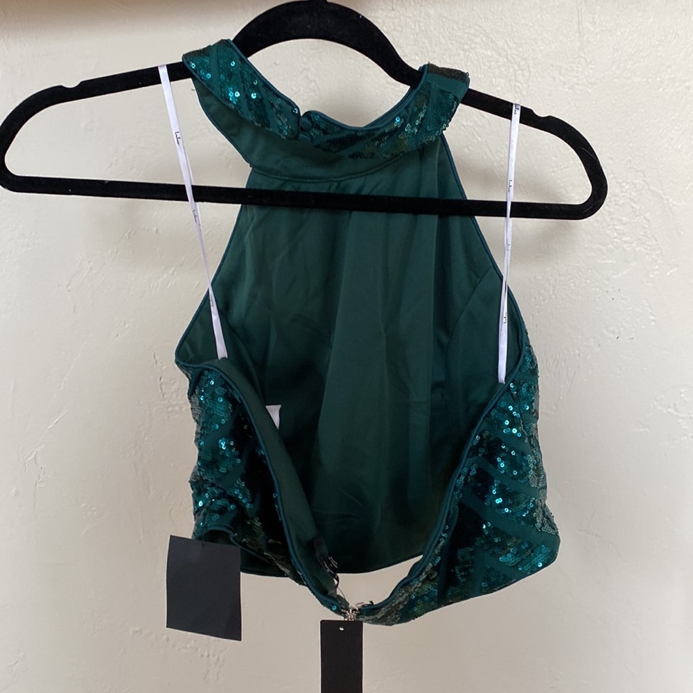 Emerald halter - Picture 2 of 2